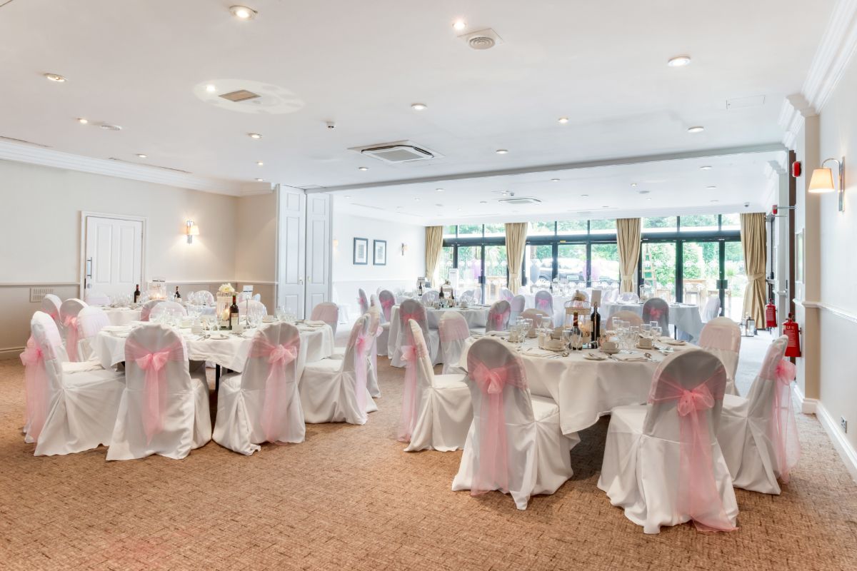 Gallery Item 3 for Pinewood Hotel